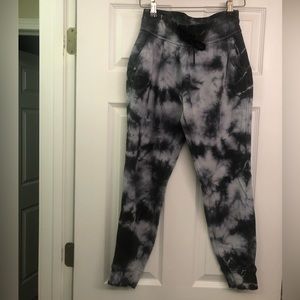 Lululemon joggers